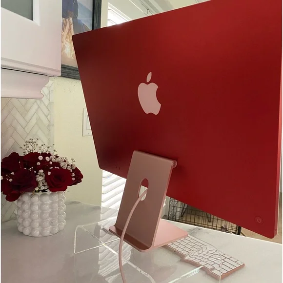 iMac 24” Pink Desktop. Purchased brand new, only used for a total of 3-4 hours